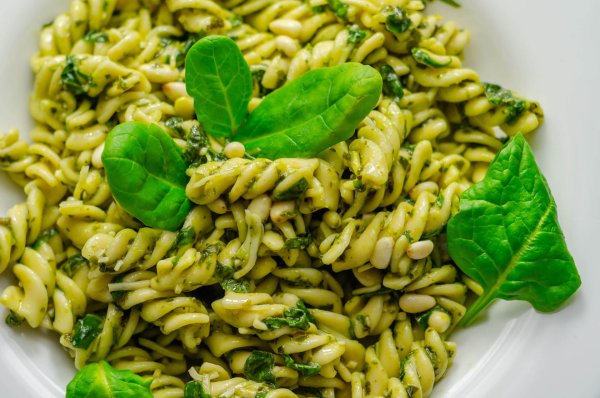 Adventure Menu | Fusilli med spinat og valnødder | Frysetørret mad | 105g